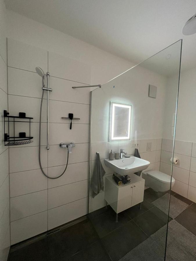 Luxurioeses Apartment Fuer 4 Personen, Neubau, Parkplatz Free Bochum Exterior foto